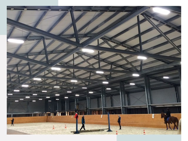 Строительство конных манежей от 608 руб в Мценск